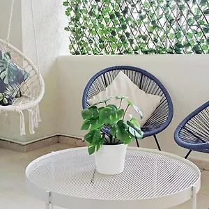 https://benalbeach-casa-kito-relax-1-linea-de-playa.1costadelsol.com